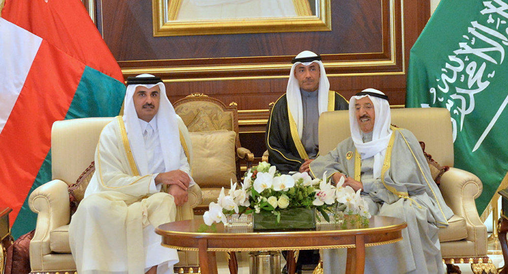 زيارة رسمية بشأن "الأزمة الخليجية"... رسالة من أمير قطر إلى نظيره الكويتي