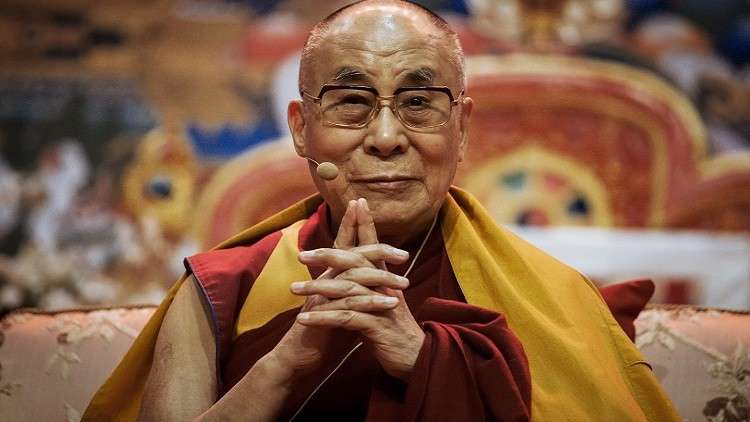 الدالاي لاما يتنبأ بموعد حلول السلام على الأرض