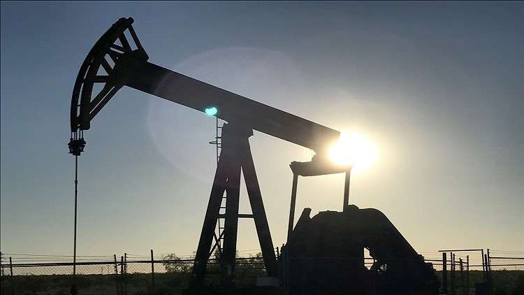 مخزونات النفط الخام الأمريكي والمنتجات المكررة تهبط بشدة
