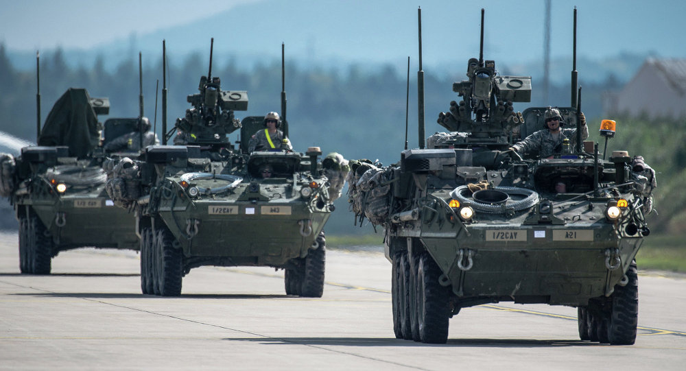 أمريكا تبدأ بنقل المعدات العسكرية إلى أوروبا الشرقية