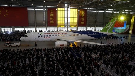الصين تسعى لمنافسة طائرتي بوينغ "737" وإيرباص "إيه320" بطائرتها "سي919"