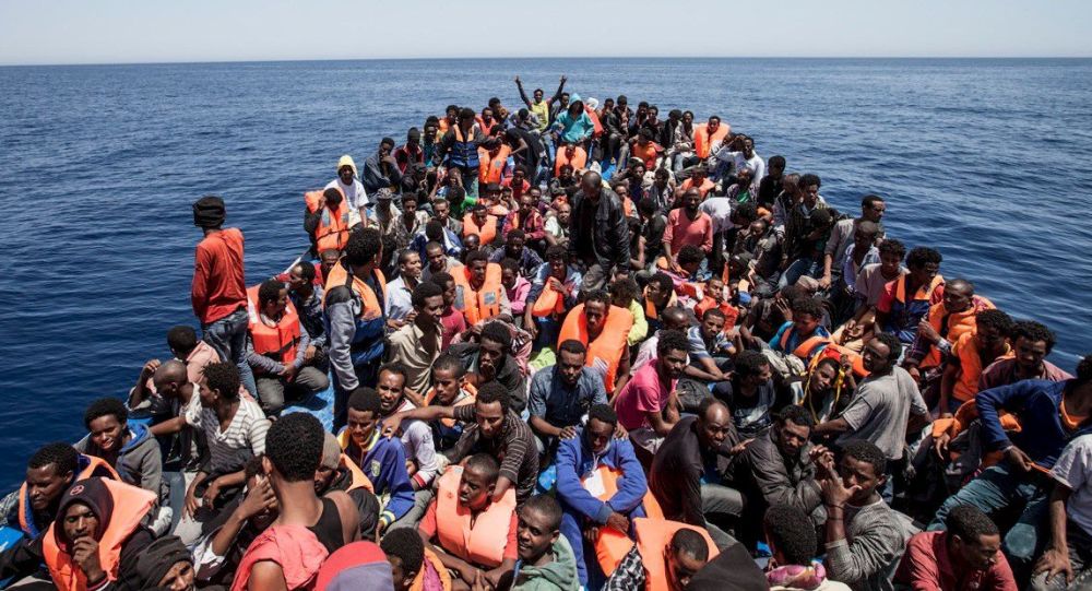 إيطاليا تغلق الموانئ بوجه سفينتين للمهاجرين... ومنظمة حقوقية تتهم وزير الداخلية بـ"الفاشية"