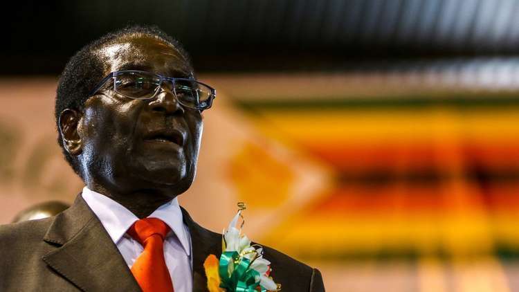 الحزب الحاكم في زيمبابوي يعزل موغابي