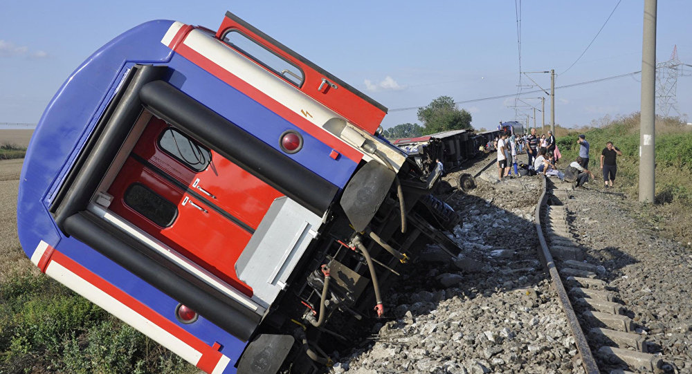 20 قتيل و300 جريح بعد خروج قطار عن مساره شمال غربي تركيا