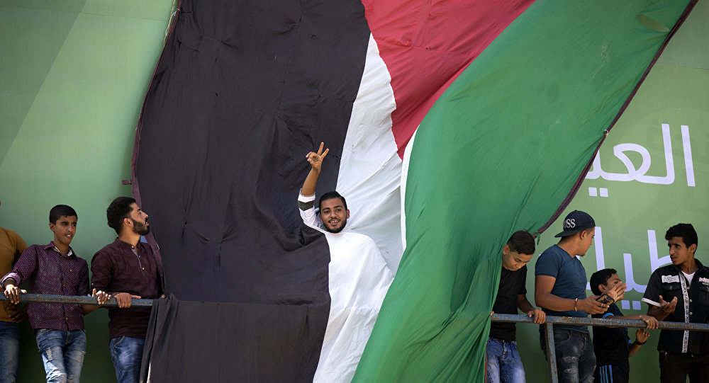 قيادي في حركة "فتح": لا انتخابات قبل أن تقوم الحكومة بمهامها في قطاع غزة