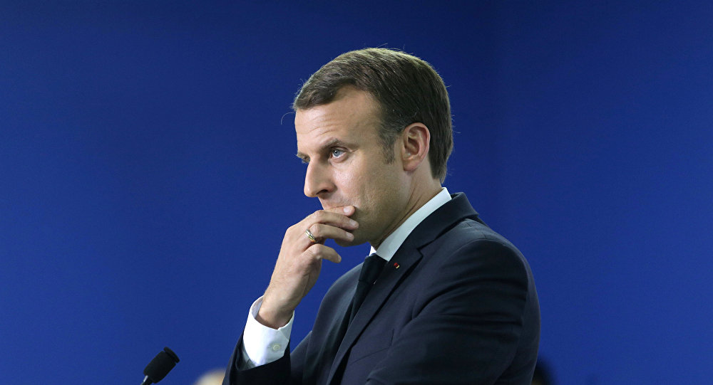 الرئيس الفرنسي يكشف عن خطة للحد من العنف ضد المرأة