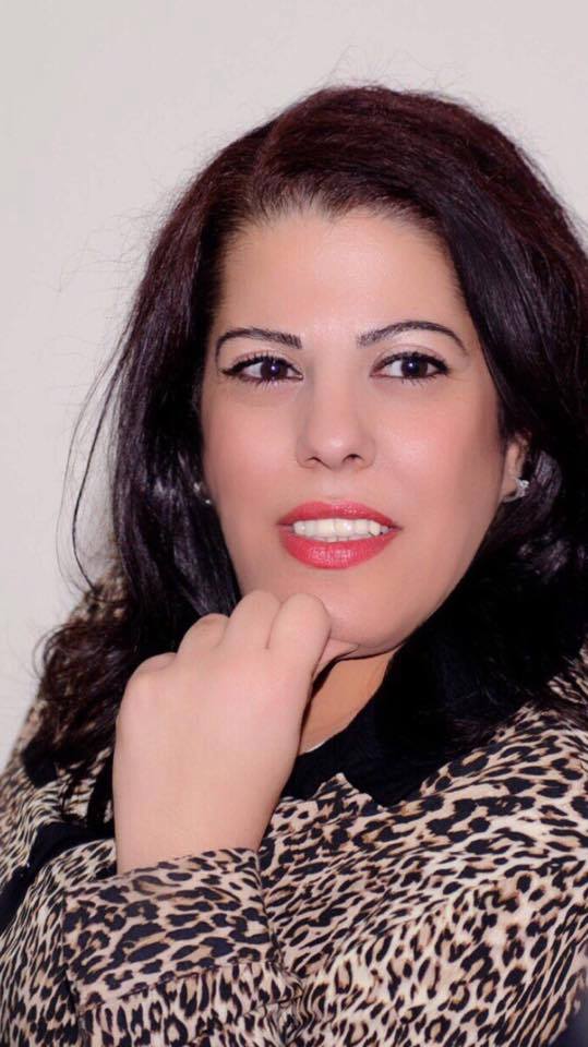 الإذاعية اللبنانية فاتن حموي لـ الأزمنة: أطمح لأن أجتمع مع السورية هيام حموي في برنامج واحد.