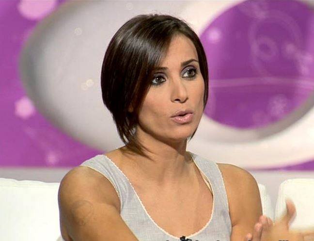 فرح بسيسو من عالم الدراما الى سكرتيرة في مكتب محاماة بأميركا