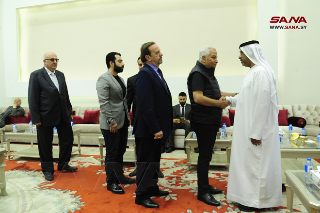 استمرار توافد المعزين بوفاة الشيخ خليفة بن زايد في سفارة الإمارات بدمشق