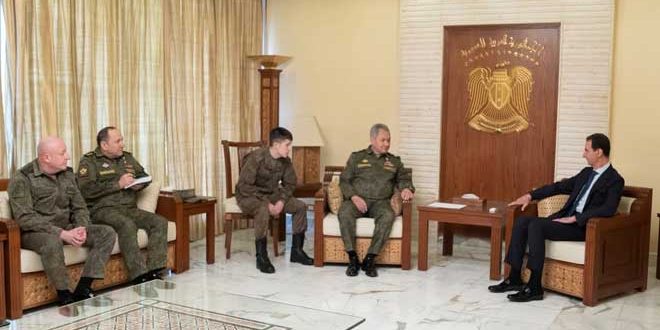 الرئيس الأسد يلتقي وزير الدفاع الروسي سيرغي شويغو والحديث يتناول التعاون بين الجيشين الروسي والسوري وخاصةً في مكافحة الإرهاب