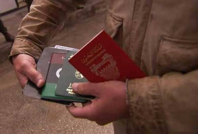 أختام تركية على جوازات سفر مقاتلين من "داعش"
