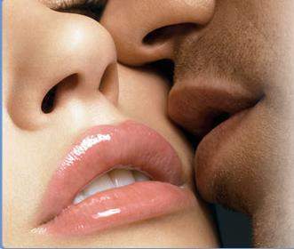 للبوس فوائد.. 15 حقيقة طريفة ومدهشة عن القبلات

