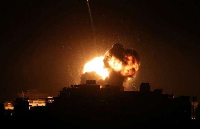 غارات إسرائيلية فجراً على غزة تهز وقف إطلاق النار الذي تم التوصل إليه بجهود مصرية
