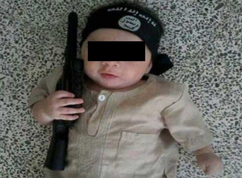 العاهرة فتيحة المجاطي تغرد نصرة لـ«داعش»: وهذه هي الصورة التي نشرتها