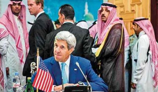 ماذا دار بين العائلة السعودية ورئيس الدبلوماسية الأمريكية في لقاء جدة؟ّ