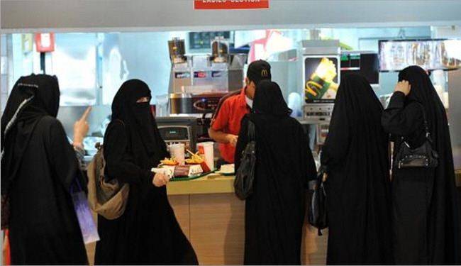 فضيحة تهز السعودية.. مشروبات مثيرة جنسيا في المطاعم!