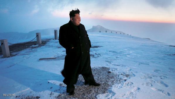 زعيم كوريا الشمالية يتسلق أعلى جبل في بلاده