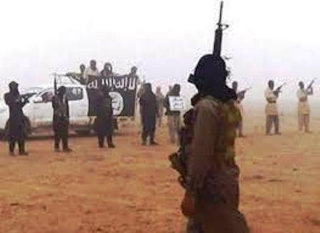 «صاروخ حراري» يُحبط الهجوم الرابع لـ «داعش» على مطار دير الزور