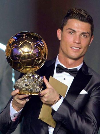 رونالدو أفضل لاعب في العالم 2014 وينال الكرة الذهبية للمرة الثالثة