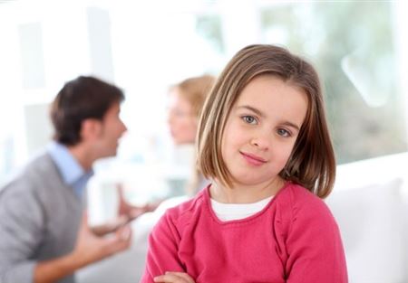 كيف تعاملين طفلك قبل وأثناء وبعد حدوث الطلاق؟