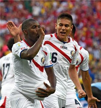 كوستاريكا تفجر المفاجأة بفوز ثلاثي على أوروجواي