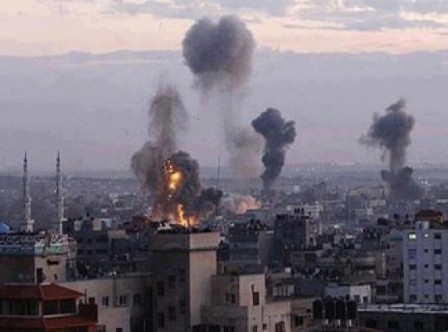 العدوان مستمر على غزة.. وتباين تجاه المبادرة المصرية