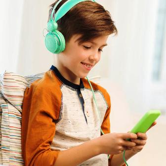 علاج إدمان الأطفال الهواتف الذكية
