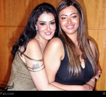 أول ظهور لابنة غادة عبدالرازق وهي حامل