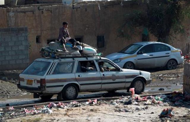 سكان صنعاء ينزحون أو يتموّنون!