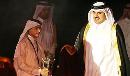 صحيفة بريطانية: أفراد داخل العائلة الحاكمة في قطر يشاركون في تمويل "داعش"