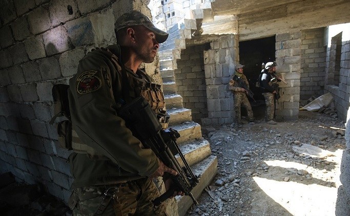 الجيش العراقي يعلن استعادة أول أحياء غرب الموصل من قبضة "داعش"