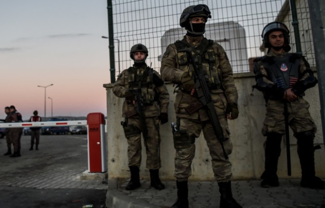 40 عسكريا تركيا يطلبون اللجوء في ألمانيا