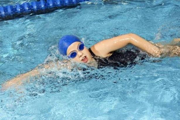 9 فوائد مذهلة لممارسة رياضة السباحة