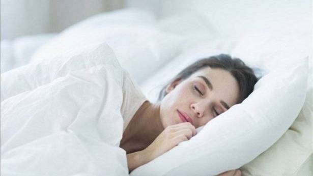 ماذا يحصل للجسم إذا لم نُغيّر أغطية السرير مرّة في الأسبوع؟