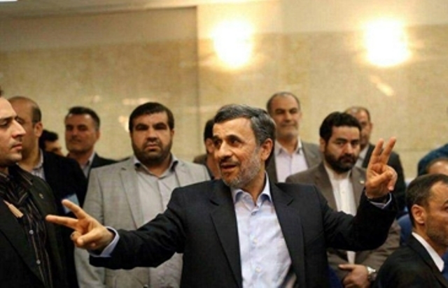 أحمدي نجاد يشاغب على الرئاسة