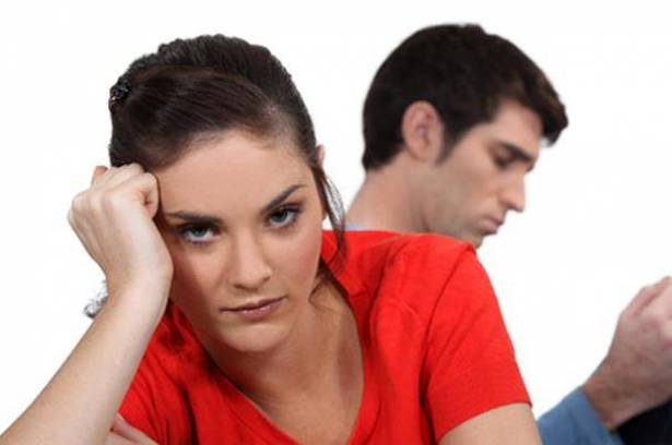 تعرّف كيف تتعامل مع شخصية زوجتك المزاجية؟