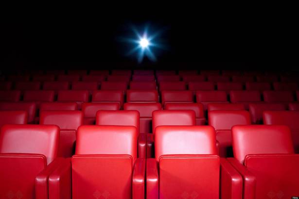لماذا أغلب مقاعد السينما حمراء؟