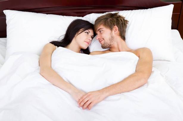 الإفراط في ممارسة العلاقة الجنسية يقلل من السعادة الزوجية