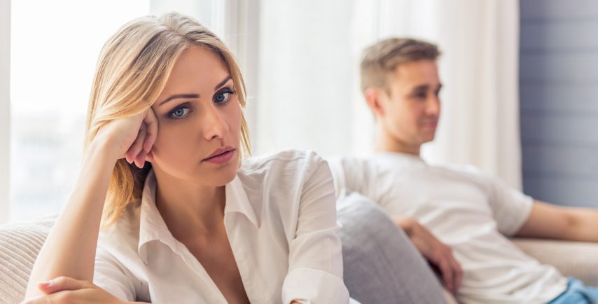 خبراء: الطريقة الأفضل للتعامل مع الزوج البليد… تبدأ بالاهتمام به ثم إهماله!