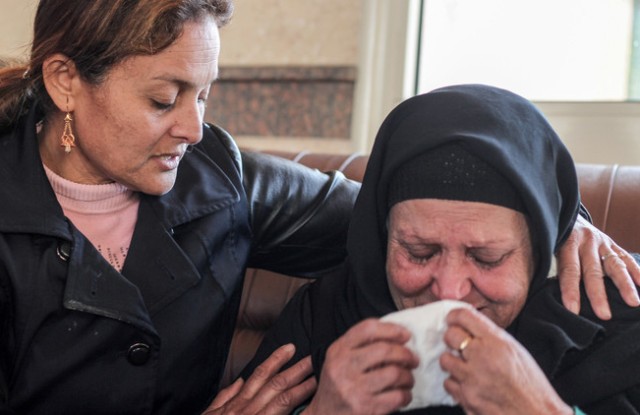 نحو ثلاثين قتيلا وعشرات الإصابات في هجوم مسلح على حافلة حجاج أقباط في مصر