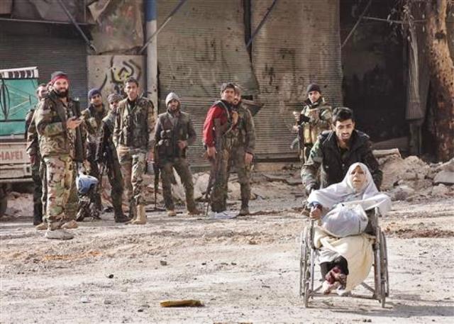 قائد غرفة عمليات حلفاء سورية:هزيمة مسلحي حلب وشيكة ووفود تركية زارت دمشق