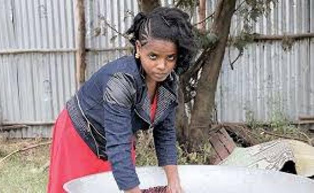 "الفتاة اللغز" إثيوبية تعيش بدون طعام وشراب!